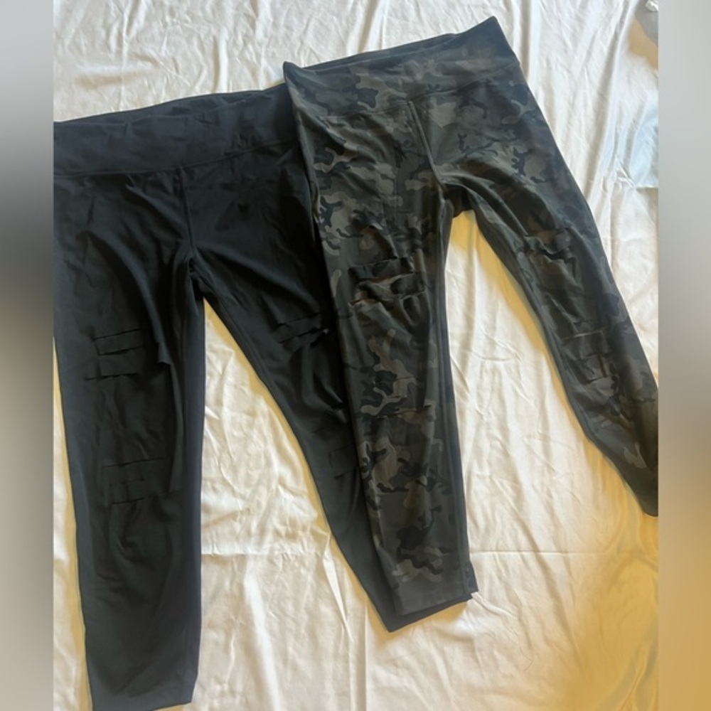 Set of 2- Zyia Slit style leggings (14-16)